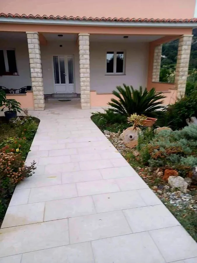 شقة Paula Apartmani Mundanije كرواتيا